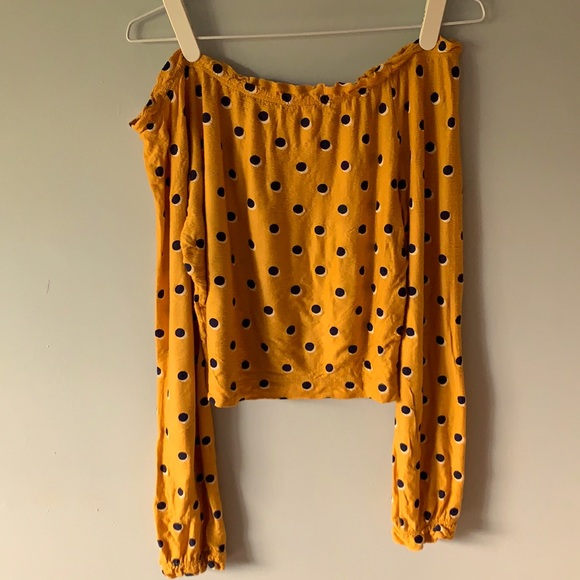 *2/$30*Bershka ruffled off the shoulder top size S - Picture 3 of 6